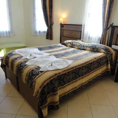 Gokova Hotell 2*